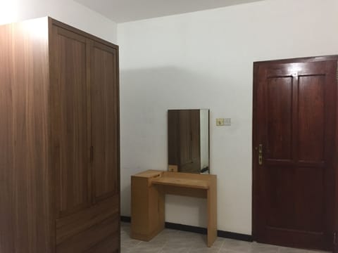 Economy Double Room, 1 Double Bed, Shared Bathroom | Premium bedding, desk, free WiFi