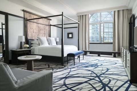 Presidential Suite | Hypo-allergenic bedding, minibar, in-room safe, desk