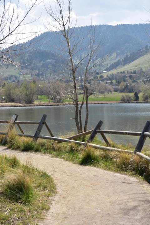 Our Townhome is all about the location. I min walk to Wonderland Lake Trail