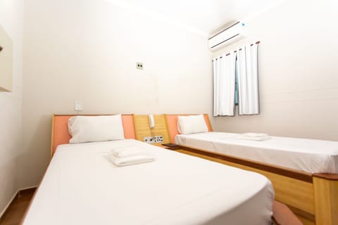 Twin Room | Free WiFi, bed sheets