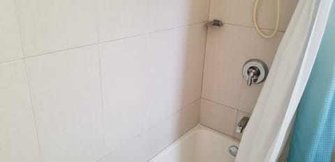 Luxury Apartment, 1 Bedroom, Ensuite | Bathroom shower