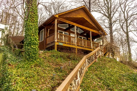 Misty Mountain Romantic Chalet, 1 Bedroom, Mountain View | 1 bedroom, individually decorated, individually furnished, free WiFi