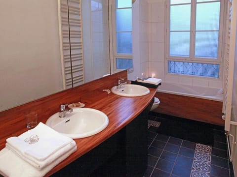 Double Room, Ensuite (La Chambre de Mathilde) | Bathroom