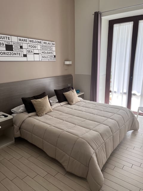 Classic Double Room, Balcony | Pillowtop beds, minibar, individually decorated, desk