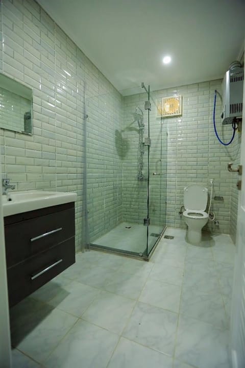 Bathroom shower