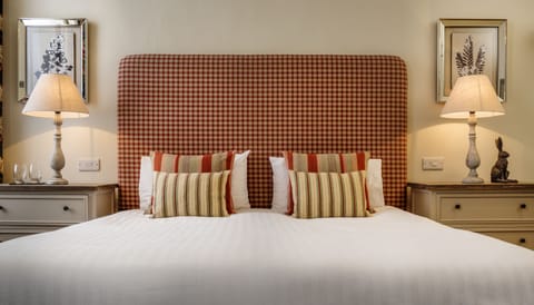 Deluxe Double Room, 1 King Bed | Individually decorated, desk, iron/ironing board, free WiFi