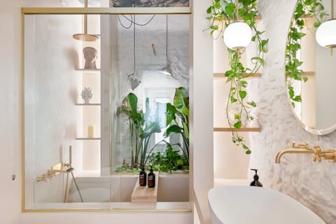 Luxury Suite, 1 King Bed, Annex Building | Bathroom | Shower, designer toiletries, hair dryer, bathrobes