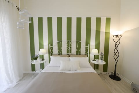 Standard Room | 1 bedroom, Frette Italian sheets, premium bedding, down comforters