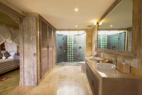 1 Bedroom Pool Villa | Bathroom | Separate tub and shower, deep soaking tub, designer toiletries