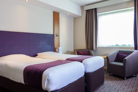 Twin Room, Non Smoking (FREE Aprt Shuttle|Yas Island drop off) | 1 bedroom, premium bedding, in-room safe, desk