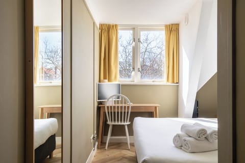 Double Room (Mini) | In-room safe, desk, laptop workspace, blackout drapes