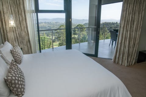 Luxury Suite - One Bedroom | In-room safe, desk, soundproofing, iron/ironing board