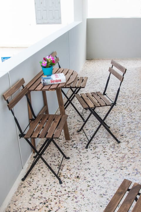 New Modern Apartment in Chania,Terrace with exterior furniture