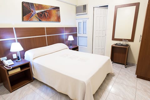 Standard Single Room, 1 Double Bed | In-room safe, blackout drapes, soundproofing, free WiFi