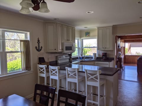 Plenty of room for cooking with seating at the counter