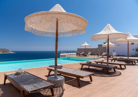 Seasonal outdoor pool, pool umbrellas, sun loungers