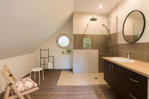 Superior Double Room, Poolside | Bathroom | Shower, rainfall showerhead, hair dryer, bathrobes