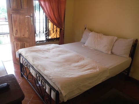 Standard Single Room, 1 Double Bed, Non Smoking | Desk, free WiFi, bed sheets