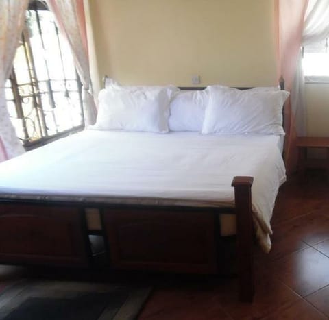 Standard Single Room, 1 Double Bed, Non Smoking | Desk, free WiFi, bed sheets