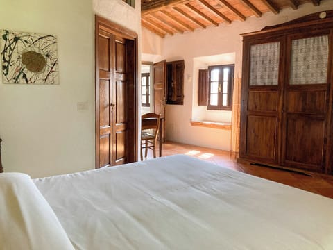 Classic Studio, Kitchenette | 1 bedroom, premium bedding, minibar, in-room safe