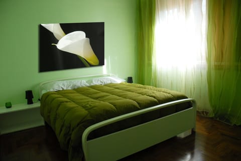 Double Room, Private Bathroom | Free cribs/infant beds, free WiFi, bed sheets