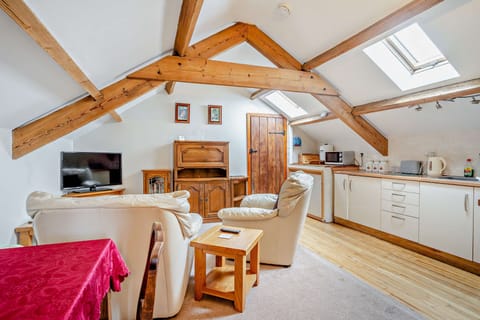 Comfort Apartment, Ensuite (The Tack Room) | Lounge