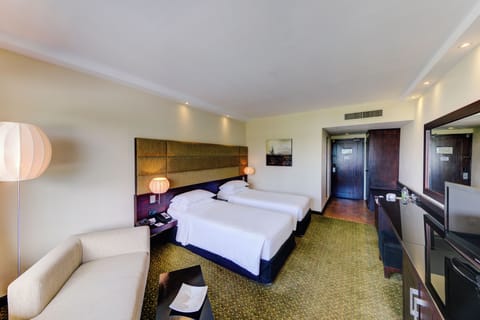 Superior Twin Room | Premium bedding, down comforters, pillowtop beds, minibar