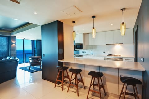 3 Bedroom Sub Penthouse | Private kitchenette | Full-size fridge, microwave, oven, stovetop