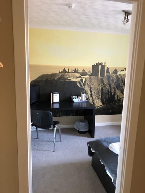 32-inch TV with cable channels