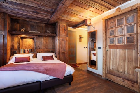 Junior Suite, Sauna | Premium bedding, in-room safe, soundproofing, free WiFi