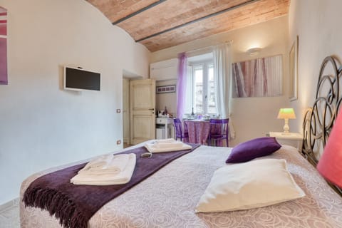 Deluxe Double or Twin Room | Premium bedding, down comforters, soundproofing, iron/ironing board