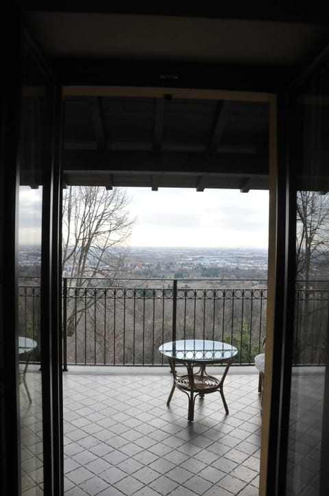 Double Room, Balcony, City View | Terrace/patio