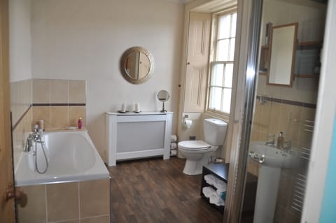 Double Room, 1 Double Bed | Bathroom | Designer toiletries, hair dryer, bathrobes, towels