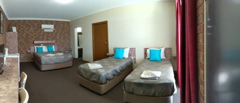 Queen Plus Single Room | 1 bedroom, desk, iron/ironing board, free WiFi