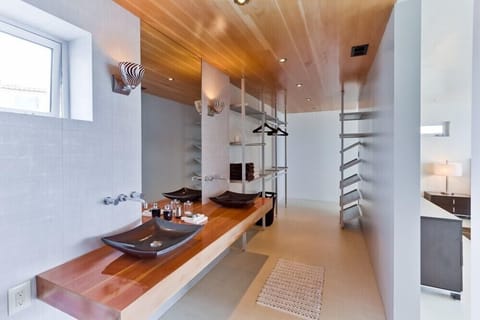 Modern Master Bathroom