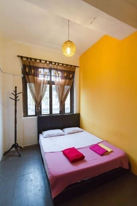 Deluxe Double Room, Shared Bathroom | Iron/ironing board, free WiFi