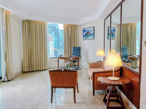 Junior Terrace Suite | In-room safe, laptop workspace, blackout drapes, iron/ironing board