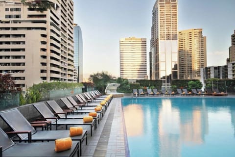 Outdoor pool, pool umbrellas