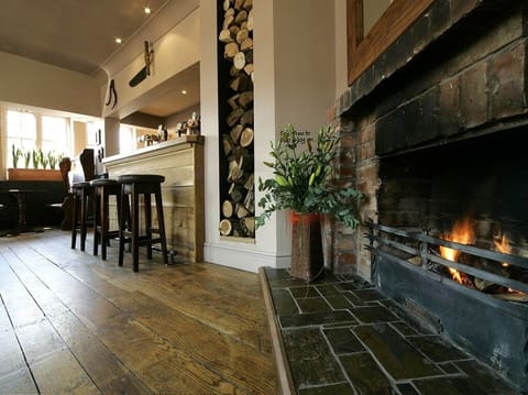 Double Room, Ensuite (room for drop down bed) | Bar (on property)