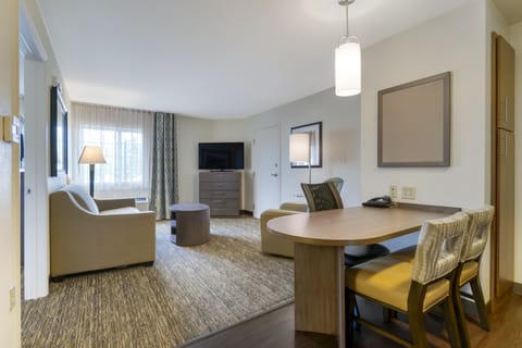 Suite, 1 Bedroom | Desk, iron/ironing board, free cribs/infant beds, rollaway beds