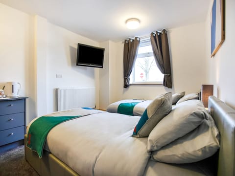 Standard Twin Room, 2 Twin Beds | Desk, free WiFi, bed sheets