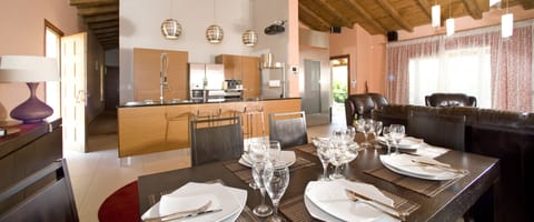 Exclusive Villa, 3 Bedrooms | In-room dining