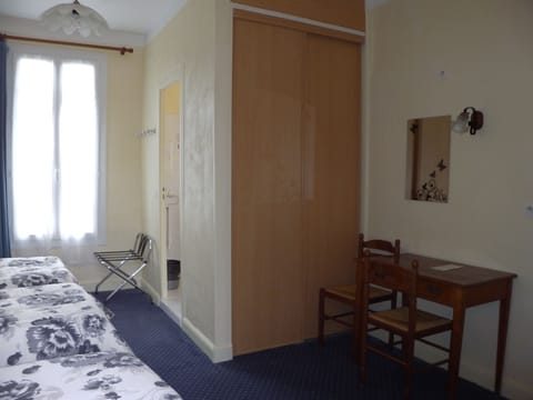 Quadruple Room | Blackout drapes, iron/ironing board, free WiFi, bed sheets