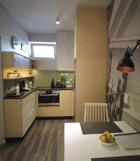 Laanhof 1 Studio Apartment | Private kitchen | Microwave, oven, espresso maker, coffee/tea maker