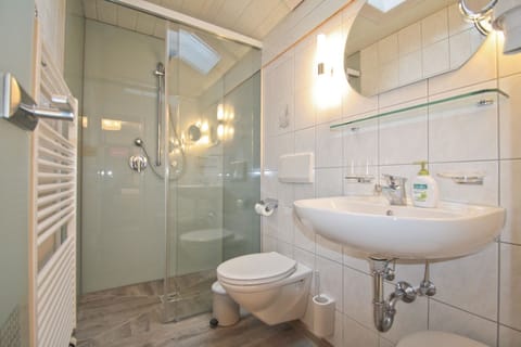 Double or Twin Room, Mountainside | Bathroom | Shower, hair dryer, bathrobes, towels