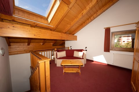 Minibar, in-room safe, desk, cribs/infant beds