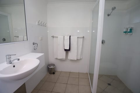 Family 2Bd Studio (No Pets) | Bathroom | Separate tub and shower, hair dryer, bathrobes, towels