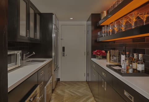 PENTHOUSE | Private kitchen | Espresso maker