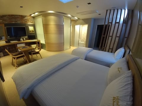 Royal Suite | Free WiFi, bed sheets