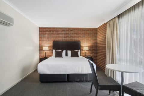 Family Suite | Premium bedding, desk, laptop workspace, soundproofing